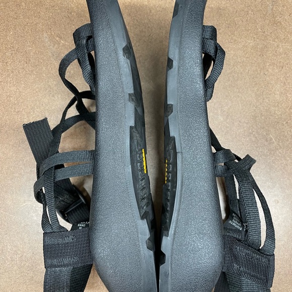 Chaco sandals - Picture 3 of 7